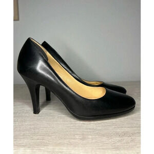 Cole Haan NikeAir Pump Leather Heels Black Rounded Toe Size 6.5B